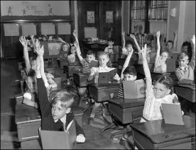 classroom-hands-up